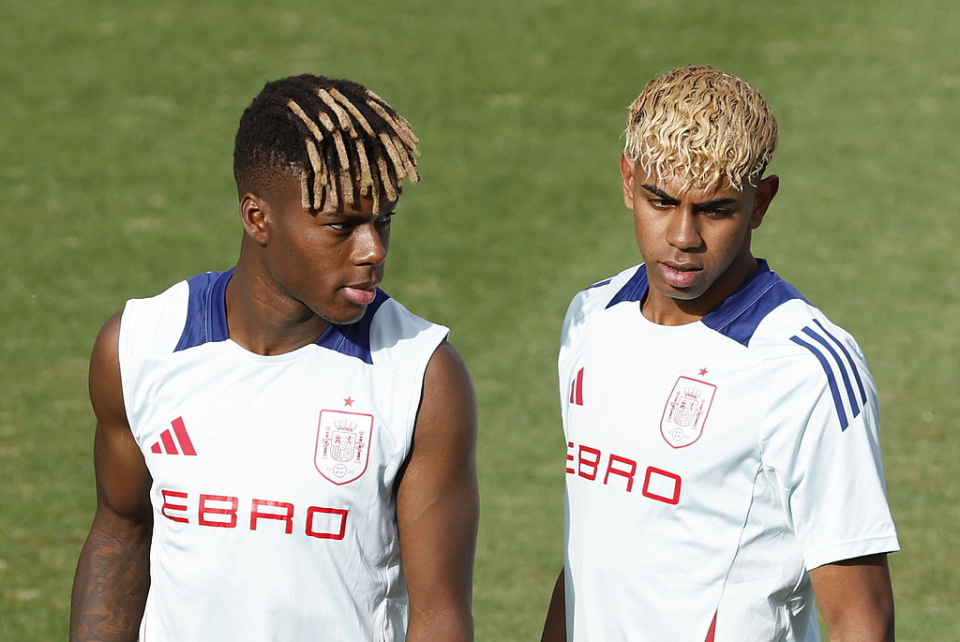 “苏超”MVP范厚泰：感恩亚泰，感恩泰州，感恩“苏超”平台（当选“苏超”MVP，范厚泰向亚泰、泰州及“苏超”平台致谢）