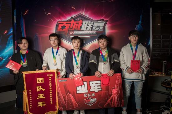 继续逆袭创造历史？ LNG Esports 在第二阶段输了三场比赛，2025赛季的战绩为1胜12负。