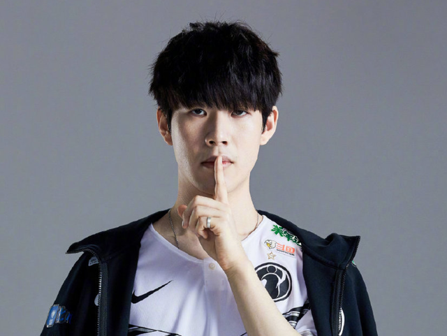 3DMAX 在完美世界CS挑战赛系列赛1中获得冠军